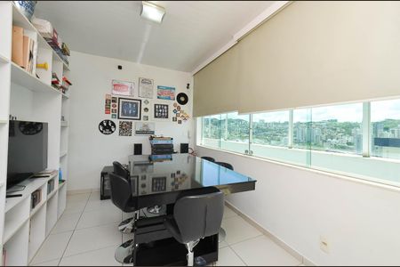 Apartamento à venda com 243m², 3 quartos e 2 vagasSala Cobertura