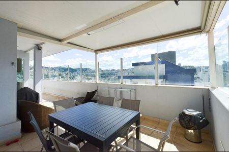 Apartamento à venda com 243m², 3 quartos e 2 vagasÁrea da Cobertura