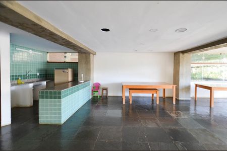 Apartamento à venda com 243m², 3 quartos e 2 vagasÁrea comum - Salão de festas