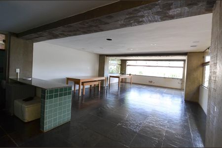 Apartamento à venda com 243m², 3 quartos e 2 vagasÁrea comum - Salão de festas