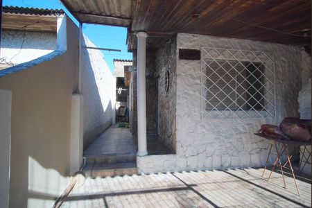 Casa para alugar com 72m², 2 quartos e 1 vagaFachada Interna