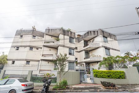 Apartamento para alugar com 280m², 3 quartos e 2 vagas Apartamento para alugar com 280m², 3 quartos e 2 vagasFachada