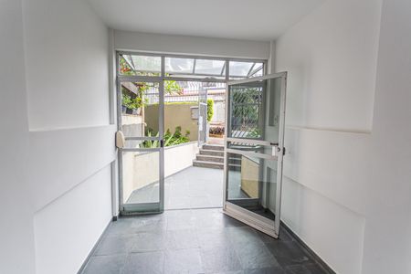 Apartamento para alugar com 280m², 3 quartos e 2 vagas Apartamento para alugar com 280m², 3 quartos e 2 vagasHall de entrada