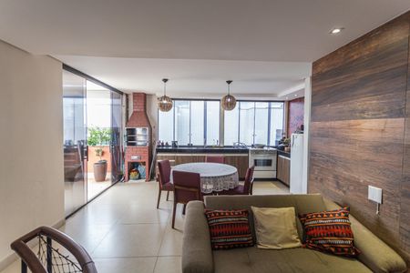 Apartamento para alugar com 280m², 3 quartos e 2 vagas Apartamento para alugar com 280m², 3 quartos e 2 vagasSala 2/Espaço Gourmet na Cobertura