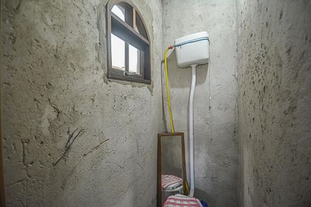 Casa à venda com 166m², 2 quartos e 1 vagaBanheiro de serviço