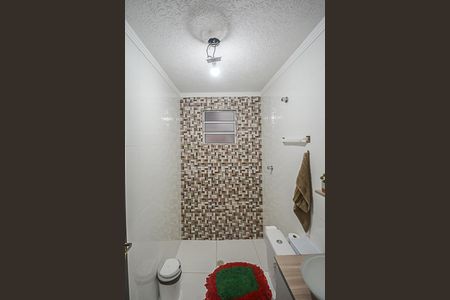 Casa à venda com 166m², 2 quartos e 1 vagaBanheiro