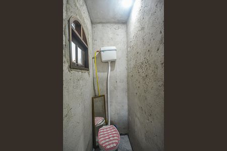 Casa à venda com 166m², 2 quartos e 1 vagaBanheiro de serviço