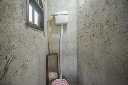 Casa à venda com 166m², 2 quartos e 1 vagaBanheiro de serviço