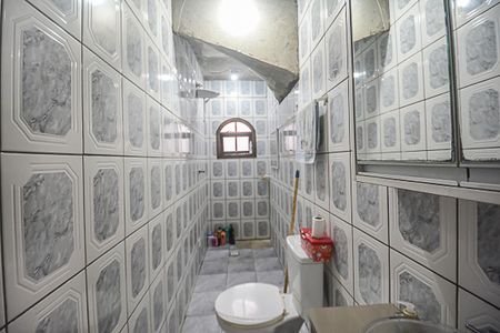 Casa à venda com 166m², 2 quartos e 1 vagaBanheiro da Suíte