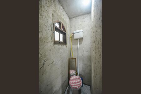 Casa à venda com 166m², 2 quartos e 1 vagaBanheiro de serviço