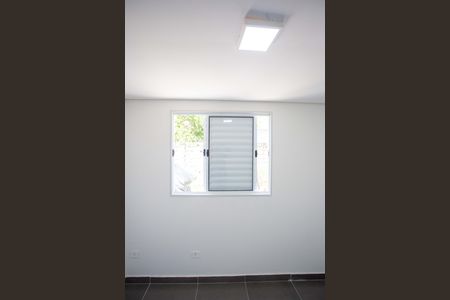 Quarto de casa para alugar com 1 quarto, 44m² em Jardim Miriam, São Paulo