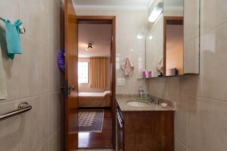 Apartamento à venda com 89m², 2 quartos e 2 vagasBanheiro da Suíte