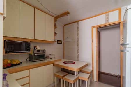 Apartamento à venda com 89m², 2 quartos e 2 vagasCozinha