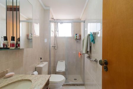 Apartamento à venda com 89m², 2 quartos e 2 vagasBanheiro da Suíte