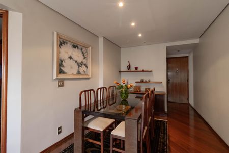 Apartamento à venda com 89m², 2 quartos e 2 vagasSala