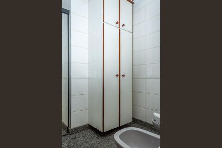 Apartamento para alugar com 133m², 3 quartos e 2 vagas Apartamento para alugar com 133m², 3 quartos e 2 vagasBanheiro Social