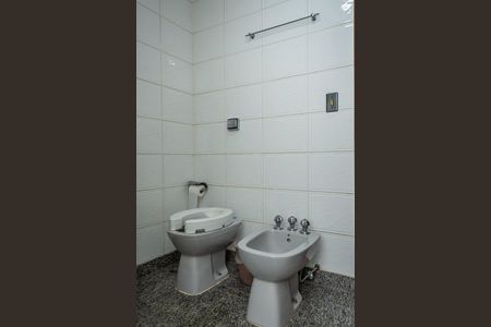 Apartamento para alugar com 133m², 3 quartos e 2 vagas Apartamento para alugar com 133m², 3 quartos e 2 vagasBanheiro Social