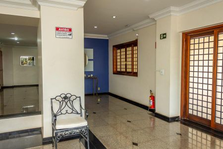 Apartamento para alugar com 133m², 3 quartos e 2 vagas Apartamento para alugar com 133m², 3 quartos e 2 vagasÁrea Comum-Hall de entrada do bloco
