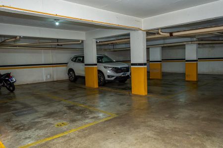 Apartamento para alugar com 133m², 3 quartos e 2 vagas Apartamento para alugar com 133m², 3 quartos e 2 vagasÁrea Comum-Garagem