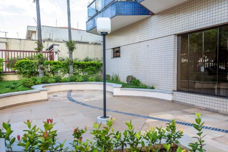 Apartamento para alugar com 133m², 3 quartos e 2 vagas Apartamento para alugar com 133m², 3 quartos e 2 vagasÁrea Comum-Jardim