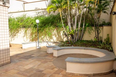 Apartamento para alugar com 133m², 3 quartos e 2 vagas Apartamento para alugar com 133m², 3 quartos e 2 vagasÁrea Comum-Pátio