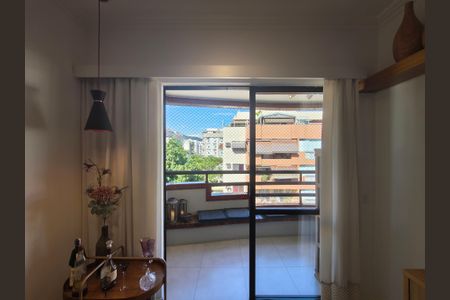 Apartamento à venda com 107m², 3 quartos e 2 vagasVaranda - Sala