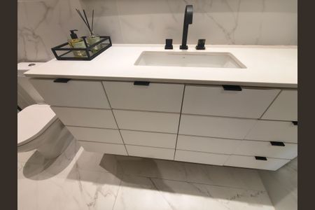 Apartamento à venda com 107m², 3 quartos e 2 vagasBanheiro Social