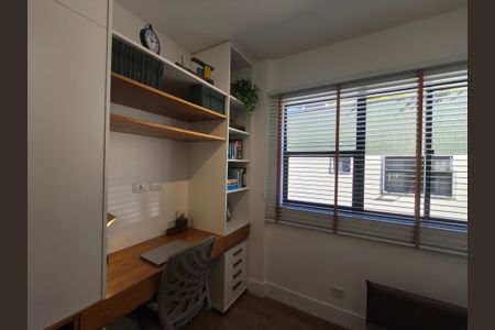 Apartamento à venda com 107m², 3 quartos e 2 vagasQuarto 2 / Escritório