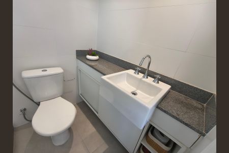 Apartamento à venda com 107m², 3 quartos e 2 vagasBanheiro Serviço