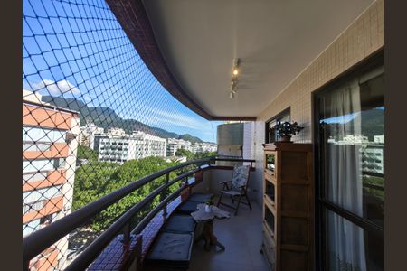 Apartamento à venda com 107m², 3 quartos e 2 vagasVaranda - Sala