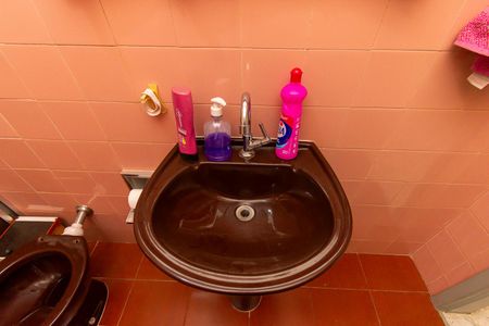 Banheiro de casa para alugar com 1 quarto, 90m² em Capão do Embira, São Paulo