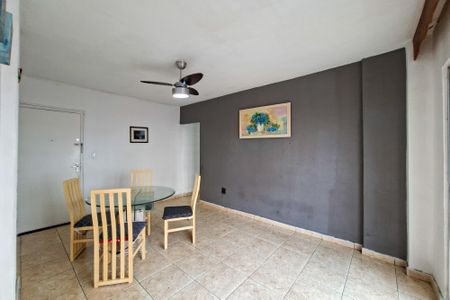 Apartamento para alugar com 70m², 2 quartos e sem vagaSala