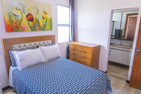 Apartamento à venda com 160m², 3 quartos e 2 vagasSuíte 1