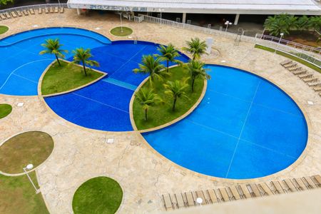 Apartamento à venda com 76m², 3 quartos e 2 vagas Apartamento à venda com 76m², 3 quartos e 2 vagasÁrea comum - Piscina