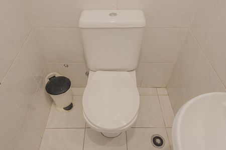 Casa para alugar com 345m², 4 quartos e sem vagaLavabo