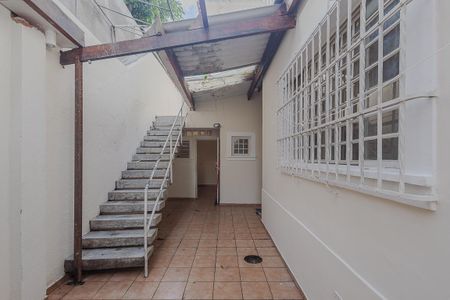 Casa para alugar com 345m², 4 quartos e sem vagaQuintal