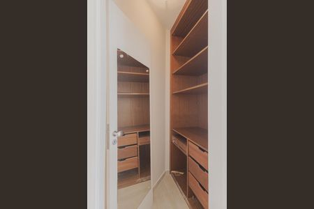 Apartamento para alugar com 50m², 1 quarto e 1 vaga Apartamento para alugar com 50m², 1 quarto e 1 vagaCloset