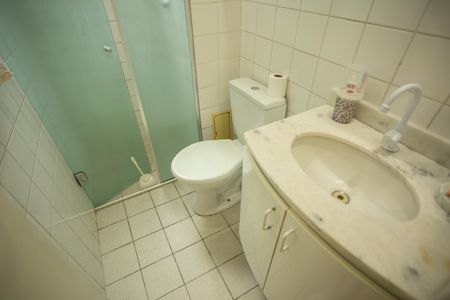 BANHEIRO de apartamento para alugar com 2 quartos, 50m² em Jd Alvorada, São Paulo