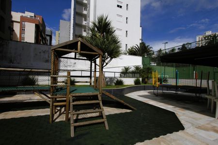 Apartamento para alugar com 156m², 3 quartos e 3 vagasÁrea comum - Playground