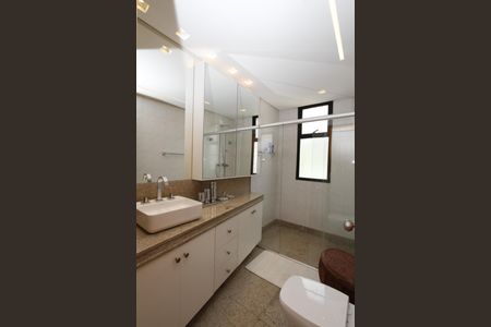 Apartamento para alugar com 156m², 3 quartos e 3 vagasBanheiro da Suíte 1