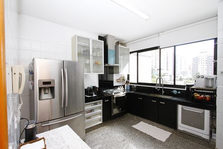 Apartamento para alugar com 156m², 3 quartos e 3 vagasCozinha