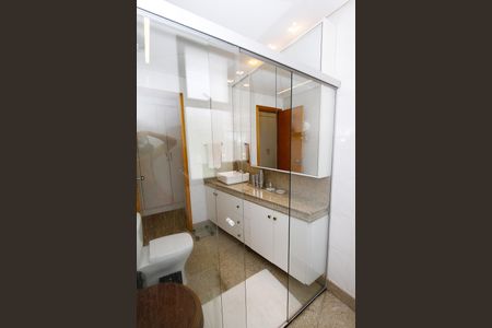 Apartamento para alugar com 156m², 3 quartos e 3 vagasBanheiro da Suíte 1