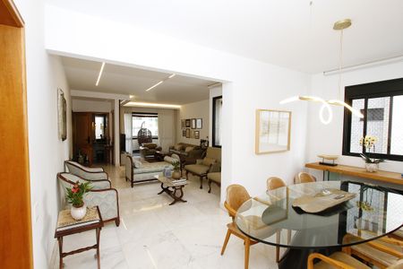 Sala de apartamento para alugar com 3 quartos, 156m² em Belvedere, Belo Horizonte