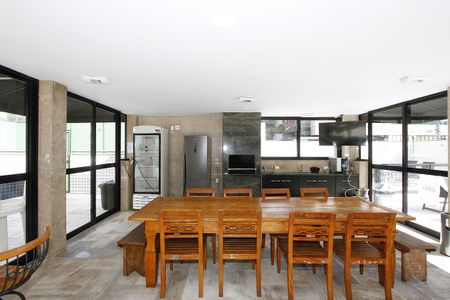 Apartamento para alugar com 156m², 3 quartos e 3 vagasÁrea comum - Churrasqueira