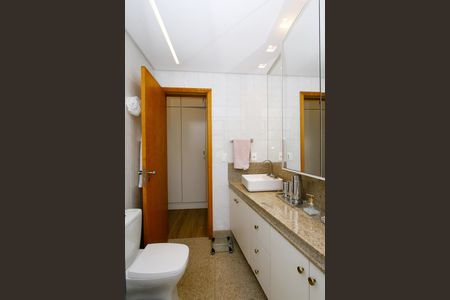 Apartamento para alugar com 156m², 3 quartos e 3 vagasBanheiro da Suíte 1