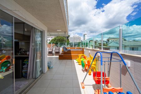 Apartamento à venda com 150m², 3 quartos e 2 vagasCOBERTURA