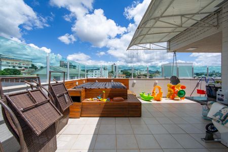 Apartamento à venda com 150m², 3 quartos e 2 vagasCOBERTURA