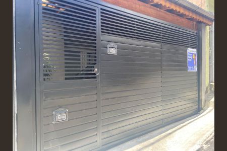 Casa à venda com 80m², 2 quartos e 1 vagaFachada