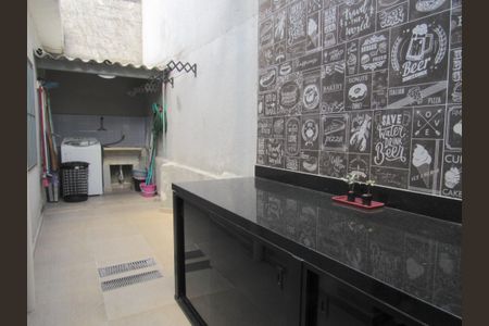 Casa à venda com 80m², 2 quartos e 1 vagaÁrea de Serviço