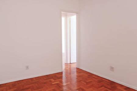 Apartamento à venda com 54m², 2 quartos e 1 vaga Apartamento à venda com 54m², 2 quartos e 1 vagaSala